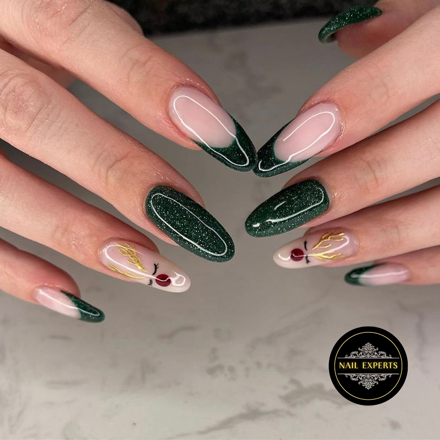 Spread Holiday Joy with Gorgeous Christmas Nail 